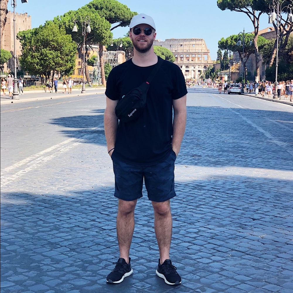 Meet your Posher, Thomas